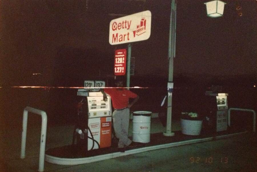 Getty Mart sign at night